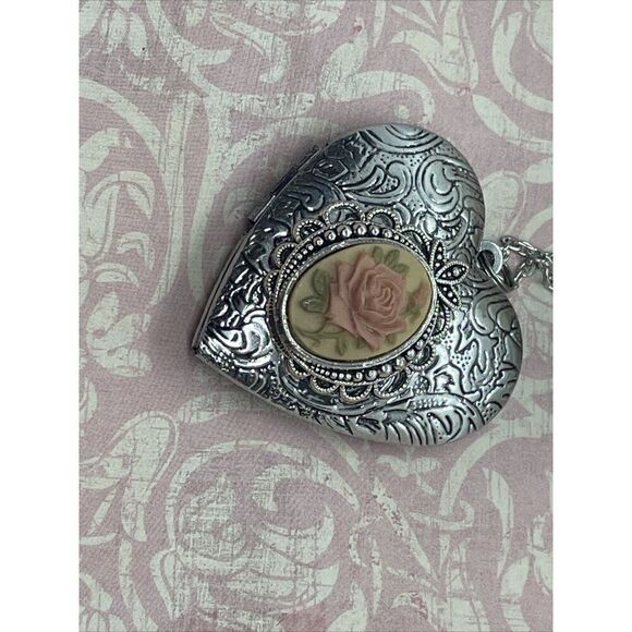 Heart Silver Locket Mauve Roses Necklace Photo Bride Mother bridal wedding Mom - Picture 7 of 16